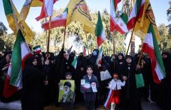 New Zealand, Slovakia close embassies in Tehran, raising warning on travel in Iran