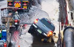One truck, one burst pipe, and a Bangkok traffic nightmare on Rama II Road
