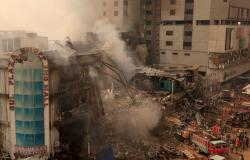 Karachi mall inferno kills 15, over 60 still missing as firefighters comb ruins