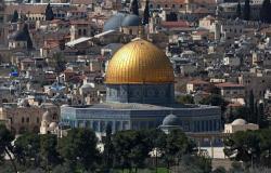 Israelis and Palestinians find humour and hacks amid missile alerts