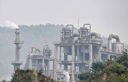 Stink of crime hangs over Vietnam chemical plant