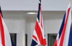 UK pauses plan to return Chagos Islands to Mauritius after Trump opposition