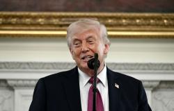 ‘Exactly the opposite’: Trump’s mixed messages deepen uncertainty over Iran plans