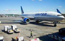 US airlines pilot reports possible mid-flight drone strike near San Diego