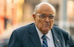 Giuliani recovering from pneumonia, still critical, says spokesman
