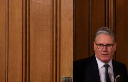 UK voters set to punish Starmer as Reform UK surge shakes Labour grip