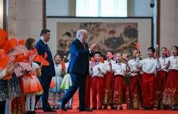 Xi, Trump strike upbeat tone as US-China talks begin in Beijing