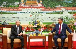 Trump left Beijing without breakthroughs, Putin left with warm words and new deals