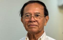 Cambodian king pardons former opposition leader