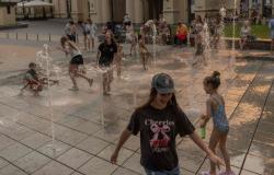 Hellish climate: Over 95 million people in Europe could see temperatures over 35°C today