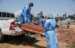 Bodies stolen, health centre torched as Ebola outbreak kills 438 and spreads to Kisangani city