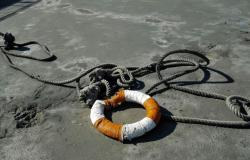 Twenty-two crew missing after Singapore-bound bulk carrier sinks off eastern India