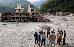 Rescuers dig into tunnel as missing toll from Nepal, China flood tops 3,000