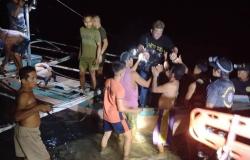 Five killed, 87 missing after Philippine ferry fire