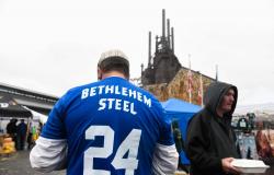 Former US steel town struggles as workers feel left behind