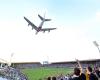 VIDEO: Two spectacular Emirates A380 flypasts wow the crowds at Dubai Rugby Sevens