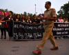 Indian police kill rape-murder suspects, sparking celebrations