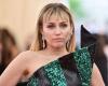 Bollywood News - COVID-19 effect: Miley Cyrus struggles with anxiety
