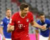 Bayern Munich rout Schalke 8-0 in historic Bundesliga start