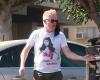 Jesse Tyler Ferguson proudly rocks a Katy Perry t-shirt while on...