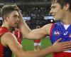 The bomber’s two-on-one pitch lures Star Bulldogs into the middle