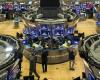 A sharp decline in the world’s stock exchanges amid fears of...