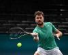Stan Wawrinka stronger than Andrey Rublev at the Rolex Paris Masters
