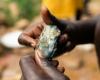 Zimbabwe bets on gold to avoid collapse