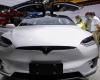 Leuven researchers hack key to Tesla Model X: it only takes...