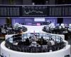 European shares rise for the fourth week amid hopes of an...