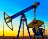 Oil continues to decline after large cuts in Saudi crude oil...