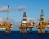 Oil under pressure from the unexpected rise in commercial inventories and...