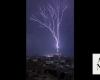 Video shows lightning strike Makkah clock tower