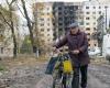 Ukraine war: Avdiivka civilians cling on amid Russian assault