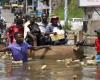 DR Congo floods: Chaos in Kinshasa as river rises to near-record level