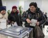 Polls open in Russian vote to extend Vladimir Putin’s reign