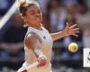 Jasmine Paolini will try to stop Iga Swiatek in the French Open women’s final