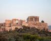 Greece shuts Acropolis to protect tourists from blistering heat
