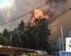 Hospital evacuated after wildfire breaks out in Greece