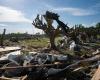 Storms kill 25 in central and south US, flatten homes, cut power to hundreds of thousands