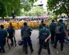 Bangladesh’s Yunus in crisis talks with rival parties as Dhaka protests escalate over election timing