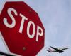 Shutdown fallout grounds over 1,000 flights across US as air traffic controllers work without pay