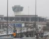 United Airlines plane hits lamppost, truck on approach to Newark airport