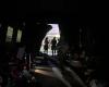 Venezuela earthquakes kill 920, tens of thousands missing