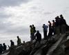 Families demand help with recovering Venezuela's quake victims