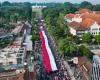 Indonesia clerics warn men against wearing dresses for Independence Day games